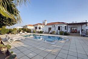 Bungalow Blue Waters by Amy Villas