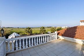 Bungalow Blue Waters by Amy Villas