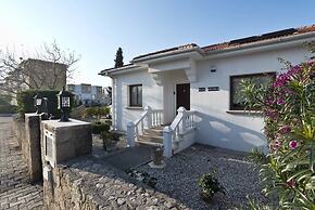 Bungalow Blue Waters by Amy Villas