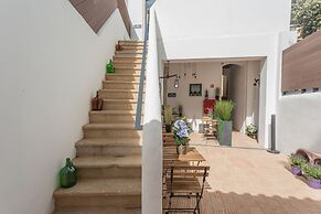 Alameda Exclusive House