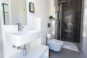 Alameda Exclusive House