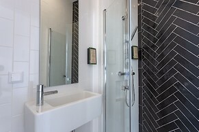 Alameda Exclusive House