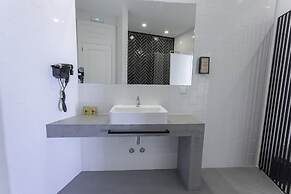 Alameda Exclusive House