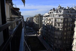 Gusto Luxury Apt Must