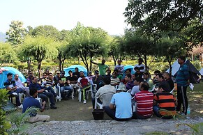 Corbett Wild Resort - A River Access Property