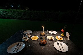 Corbett Wild Resort - A River Access Property