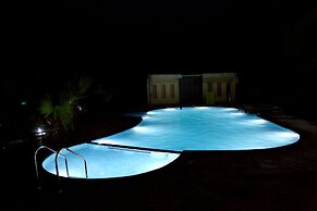 Corbett Wild Resort - A River Access Property