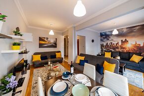 Corona Deluxe Apt Must