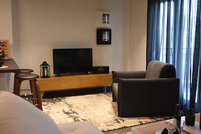 Comely Luxury Apt Must