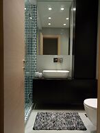 Comely Luxury Apt Must