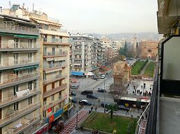 Comely Luxury Apt Must