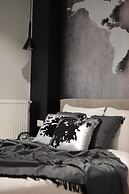 Comely Luxury Apt Must