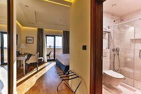 Hotel California by Aycon