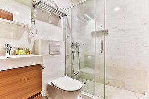 Hotel California by Aycon