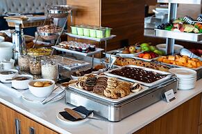 Hotel California by Aycon