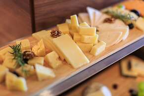 Hotel California by Aycon