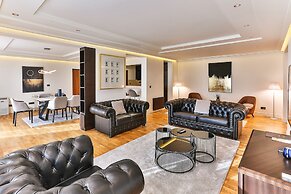 Hotel California by Aycon