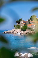 Hotel California by Aycon