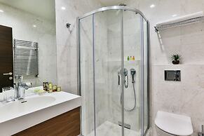 Hotel California by Aycon