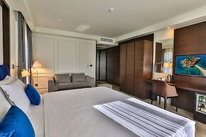 Hotel California by Aycon