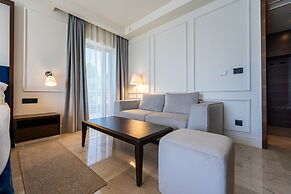 Hotel California by Aycon