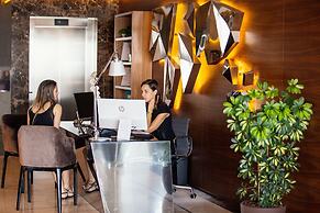 Hotel California by Aycon