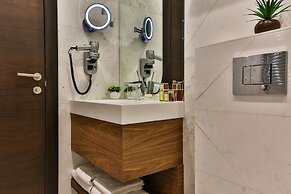 Hotel California by Aycon