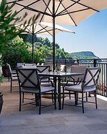 Hotel California by Aycon