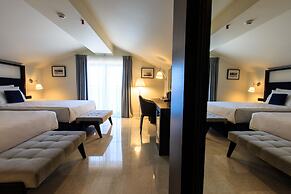 Hotel California by Aycon