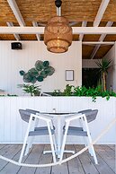 Hotel California by Aycon