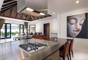 Phuket Ratchamaka Pool Villa