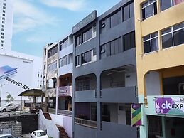 OYO 910 Hills Residence