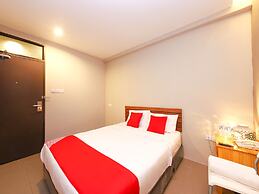 OYO 910 Hills Residence