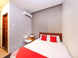 OYO 910 Hills Residence