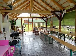 Apartmaji bungalovi i sotorisce Silva