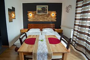 Apartmaji bungalovi i sotorisce Silva