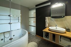 Apartmaji bungalovi i sotorisce Silva