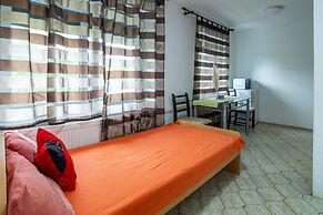 Apartmaji bungalovi i sotorisce Silva