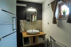 Apartmaji bungalovi i sotorisce Silva