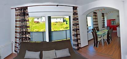 Apartmaji bungalovi i sotorisce Silva