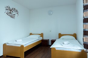 Apartmaji bungalovi i sotorisce Silva