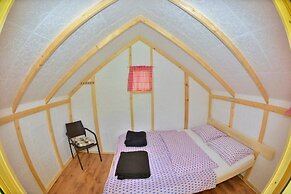 Apartmaji bungalovi i sotorisce Silva