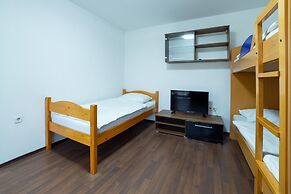 Apartmaji bungalovi i sotorisce Silva