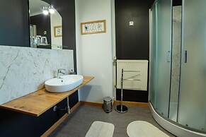 Apartmaji bungalovi i sotorisce Silva