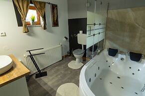 Apartmaji bungalovi i sotorisce Silva