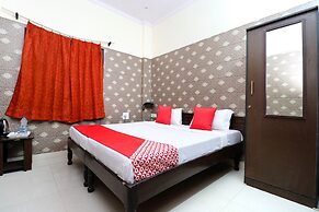 OYO 22090 Hotel Mall Residency