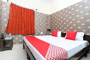 OYO 22090 Hotel Mall Residency