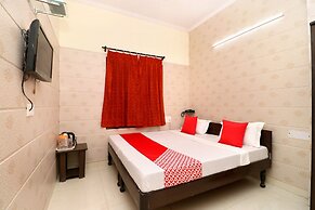 OYO 22090 Hotel Mall Residency