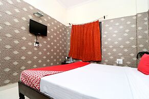 OYO 22090 Hotel Mall Residency