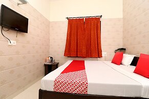 OYO 22090 Hotel Mall Residency
